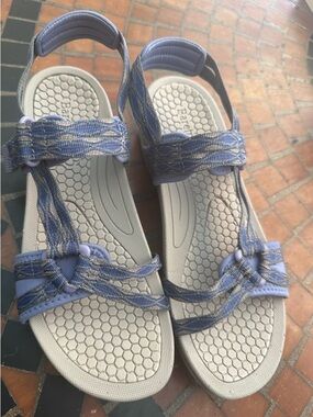 Baretraps  Strappy Outdoor Sandals with Light Gray Footbed